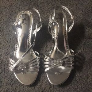 Silver Deb heels NWOT